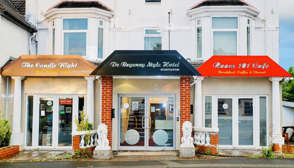 de regency style hotel