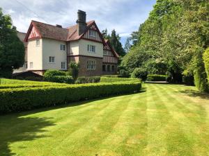 rossal house apartments
