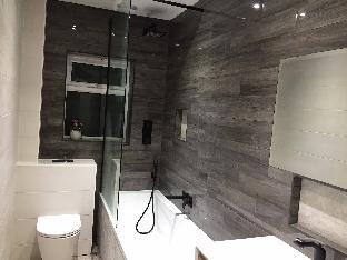 Kings Lynn Double Bedroom 1 New Renovated Bathroom,,3 star