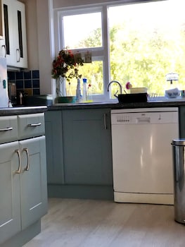 stunning seaview cottage with 3 bedrooms