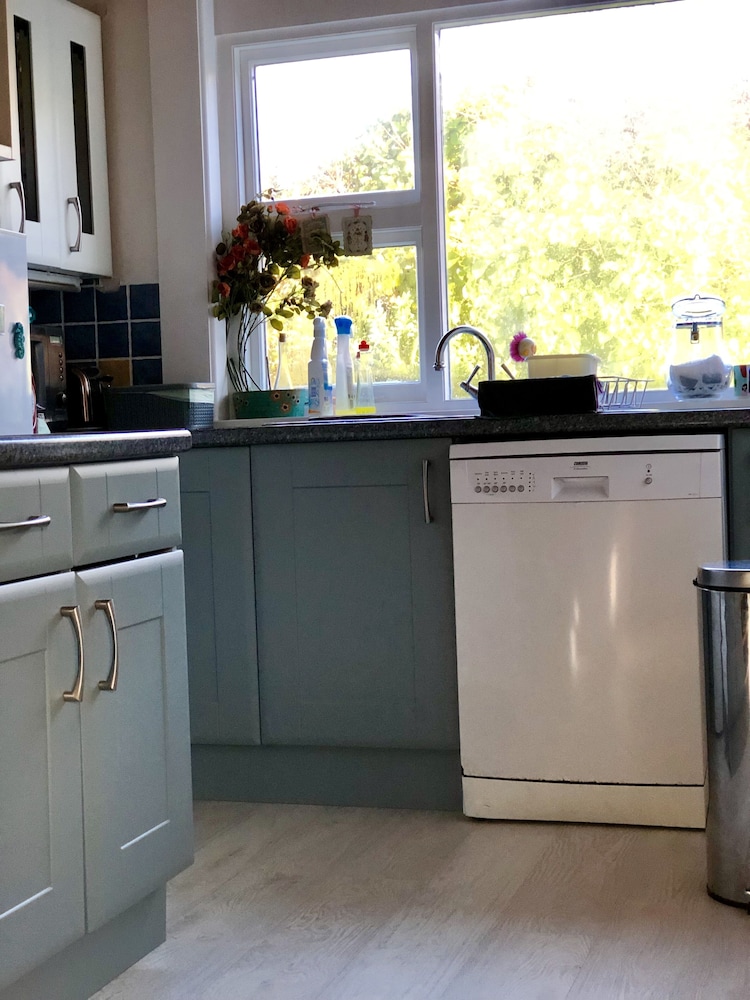 stunning seaview cottage with 3 bedrooms