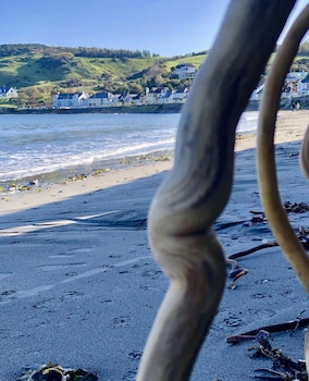 stunning seaview cottage with 3 bedrooms