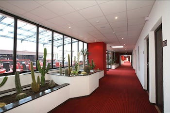 Zenia Hotel & Spa,Near Cambrai Cathedral,3 star