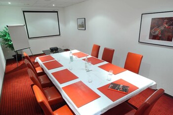 Zenia Hotel & Spa,Near Cambrai Cathedral,3 star