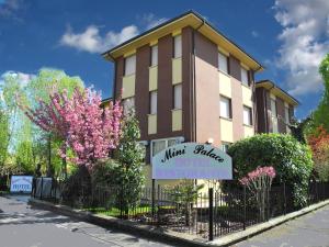 hotel mini palace country house