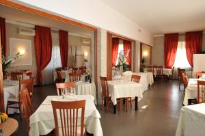 hotel mini palace country house