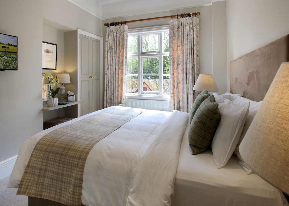 the five arrows hotel