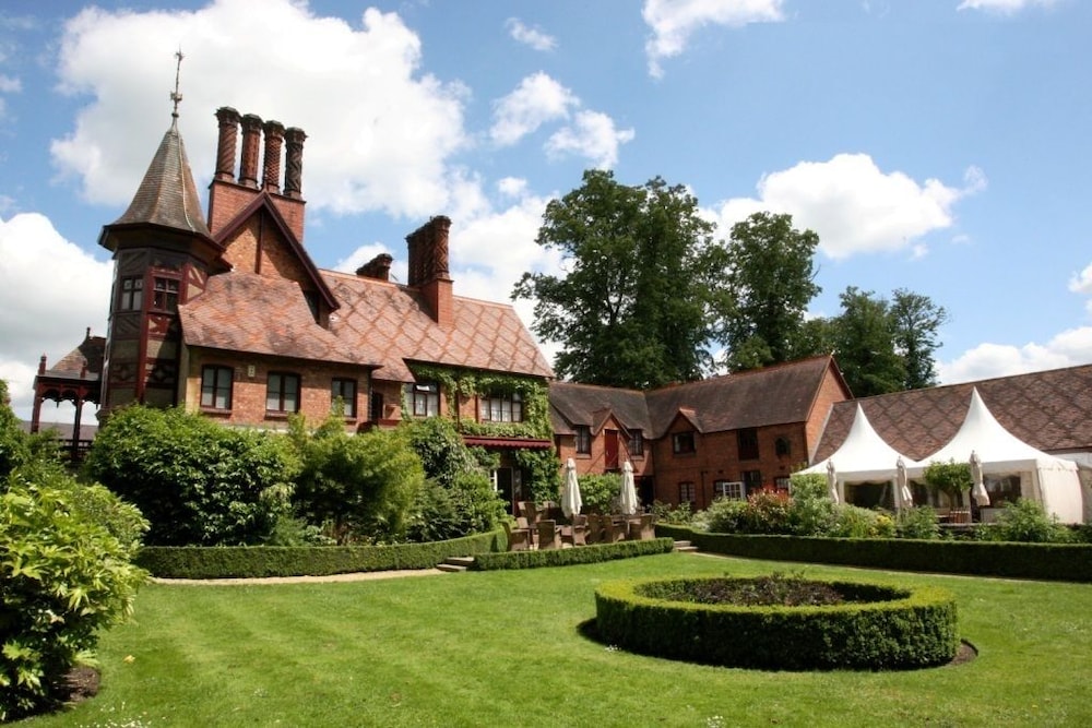 the five arrows hotel