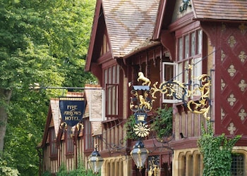 the five arrows hotel