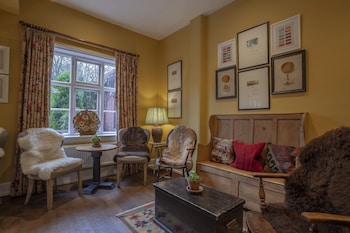 the five arrows hotel