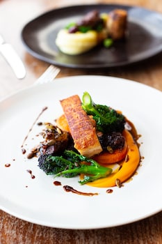 the five arrows hotel