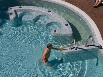 hotel bisesti