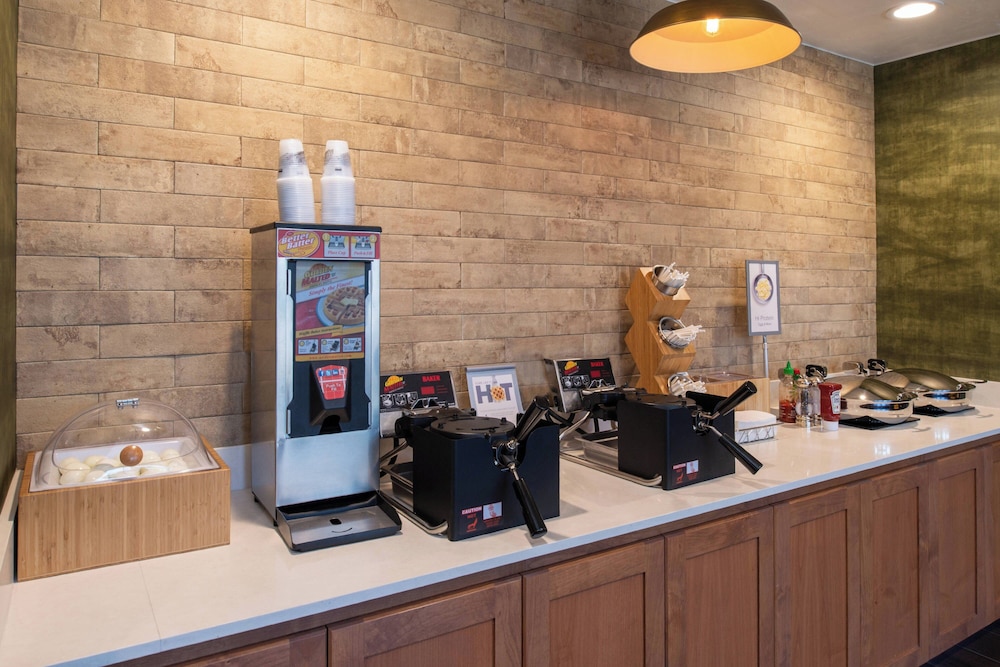 fairfield inn and suites by marriott bakersfield central