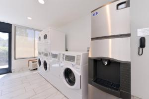 fairfield inn and suites by marriott bakersfield central