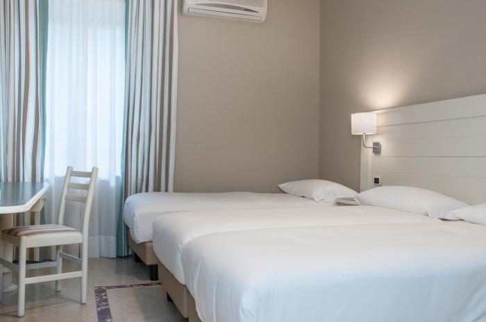 astoria vico hotel