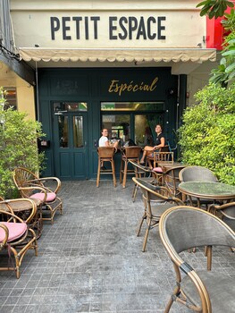 petit espace boutique hostel