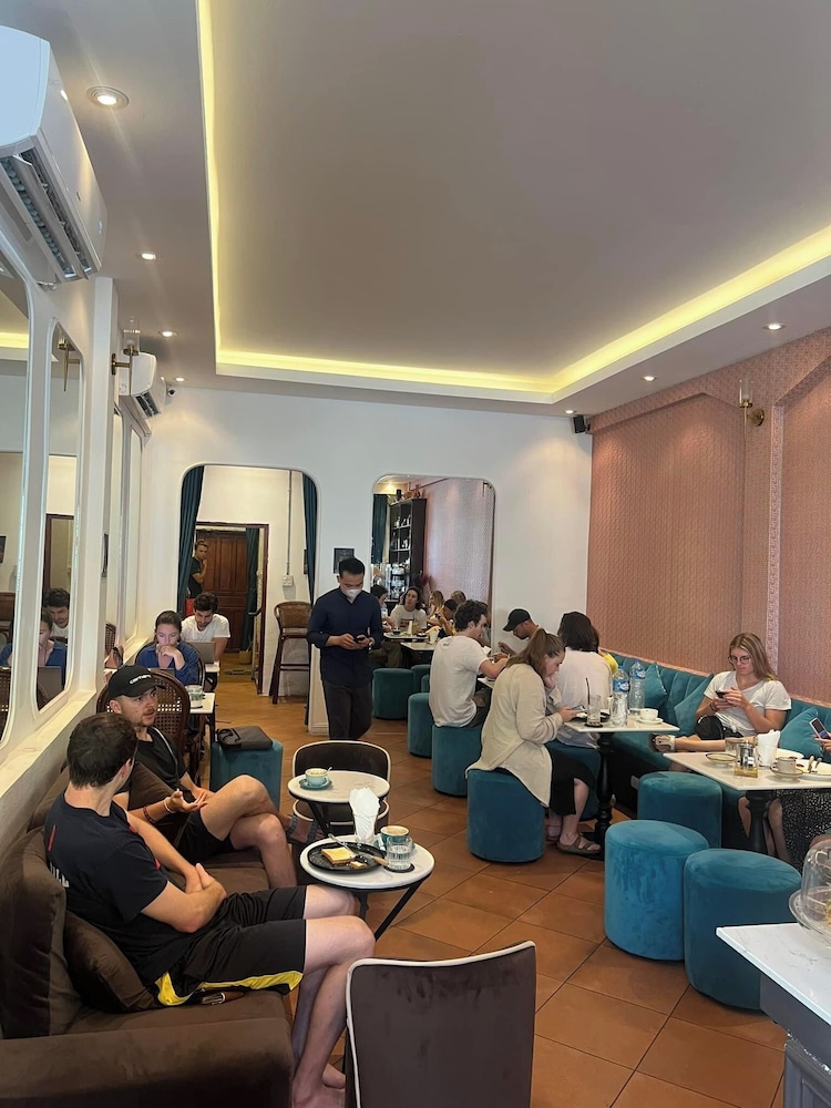 petit espace boutique hostel