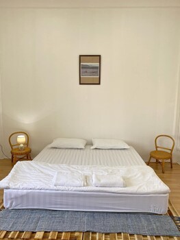 petit espace boutique hostel