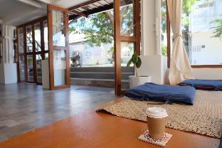 barn laos hostel