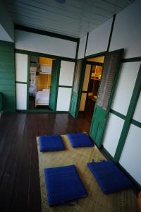 barn laos hostel