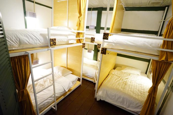 barn laos hostel