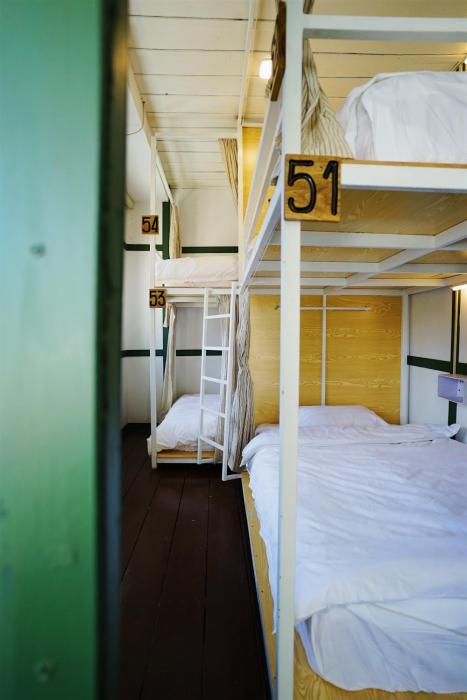 barn laos hostel