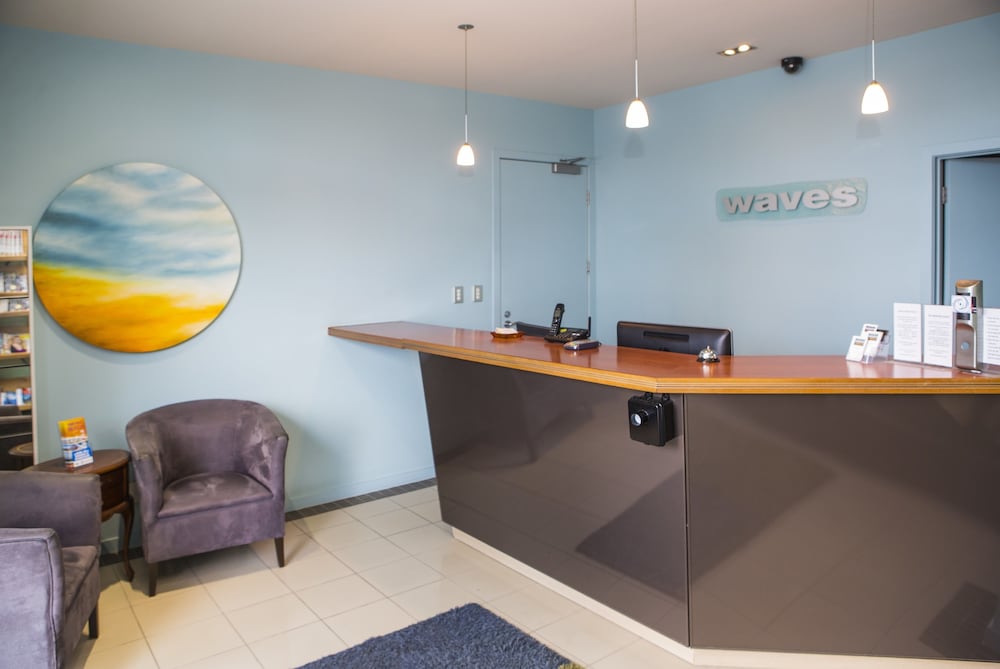 waves motel