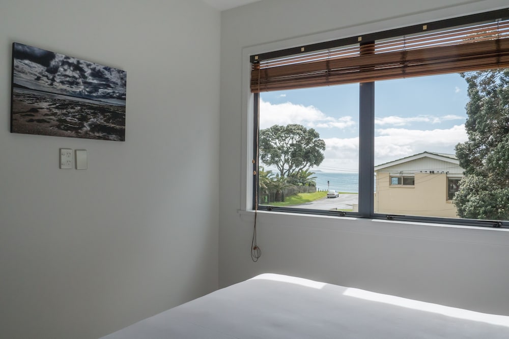 waves motel