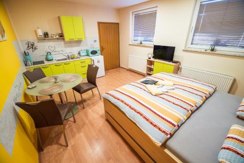 lux living apartment budic