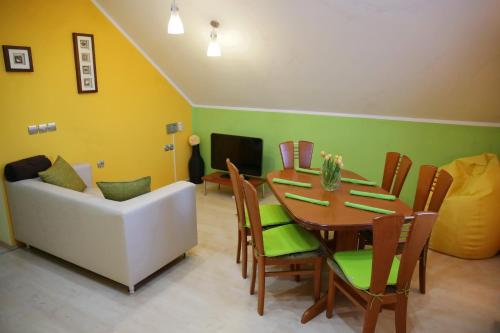 lux living apartment budic