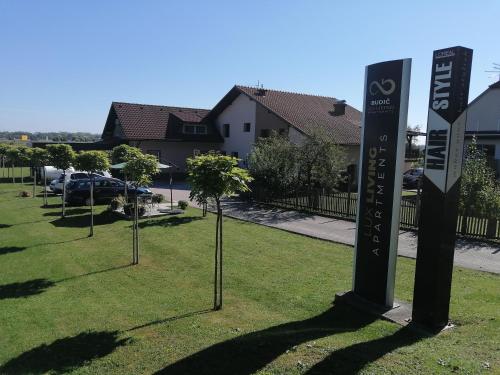 lux living apartment budic