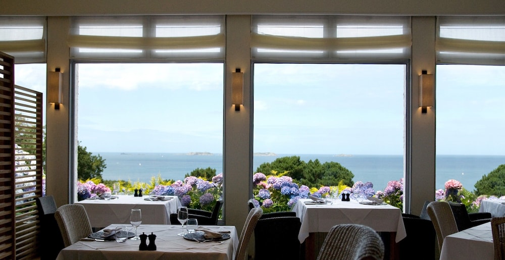 hotel les costans the originals relais