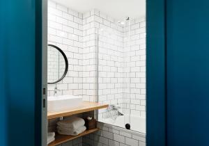 hotel les costans the originals relais