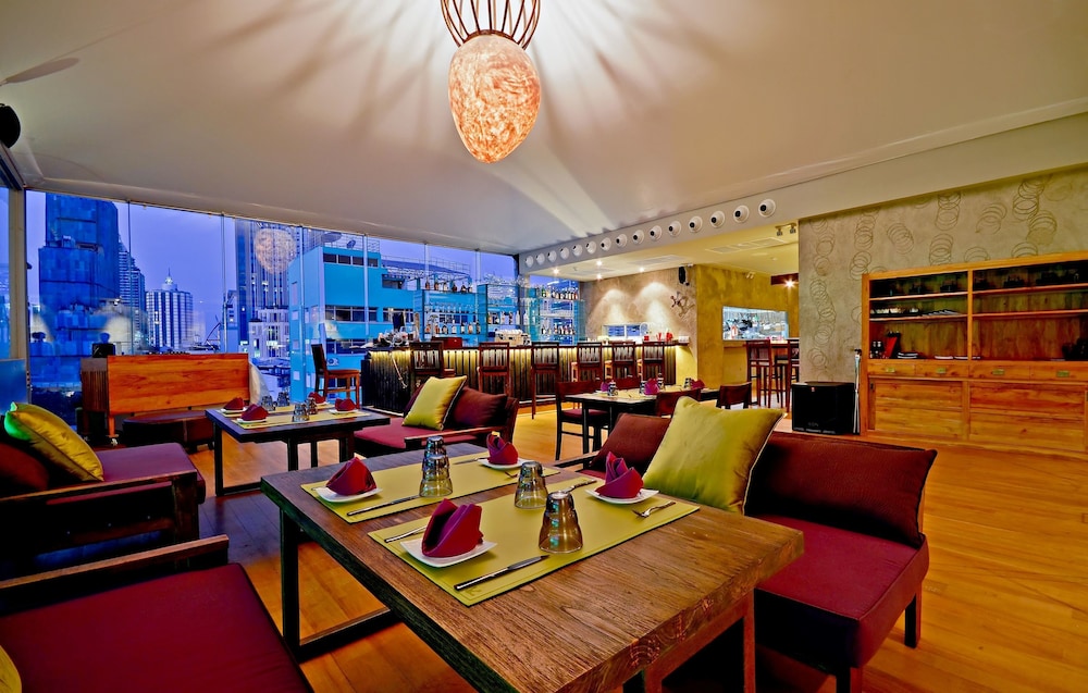 Galleria 10 Sukhumvit Bangkok By Compass Hospitality,In Bangkok (Khlong Toei),4 star