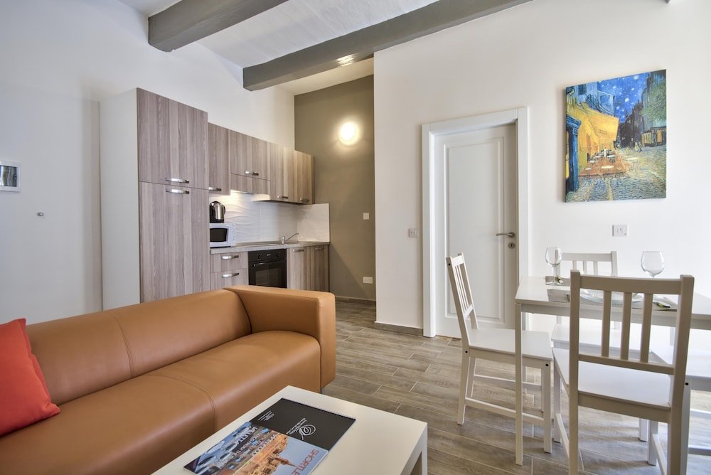 tritoni borgo suites valletta