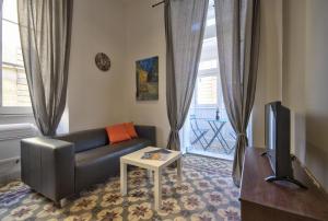 tritoni borgo suites valletta