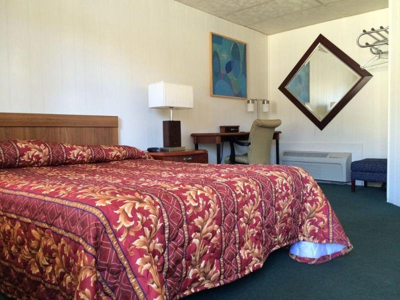 The Motel Montreal,Lake George>>Diamond Point,2 star