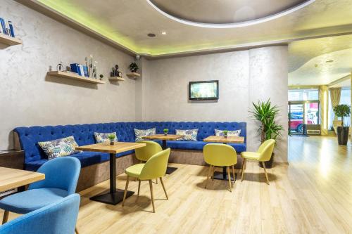city avenue hotel by hmg