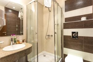 city avenue hotel by hmg