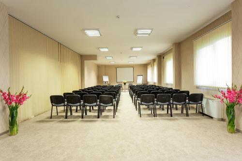 city avenue hotel by hmg