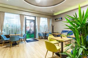 city avenue hotel by hmg