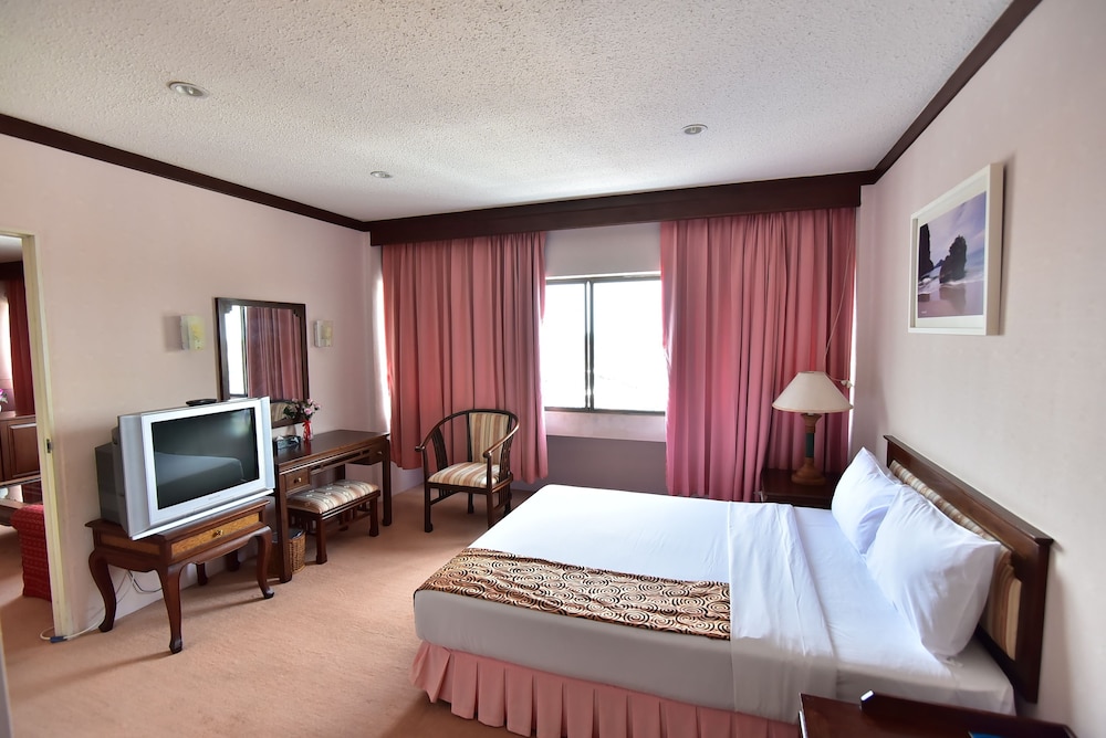 thumrin hotel