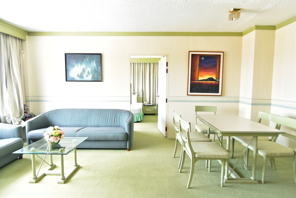 thumrin hotel