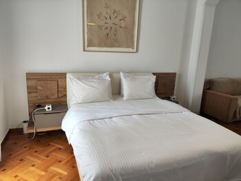 ulysses apartments acropolis