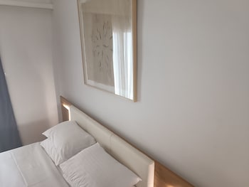 ulysses apartments acropolis