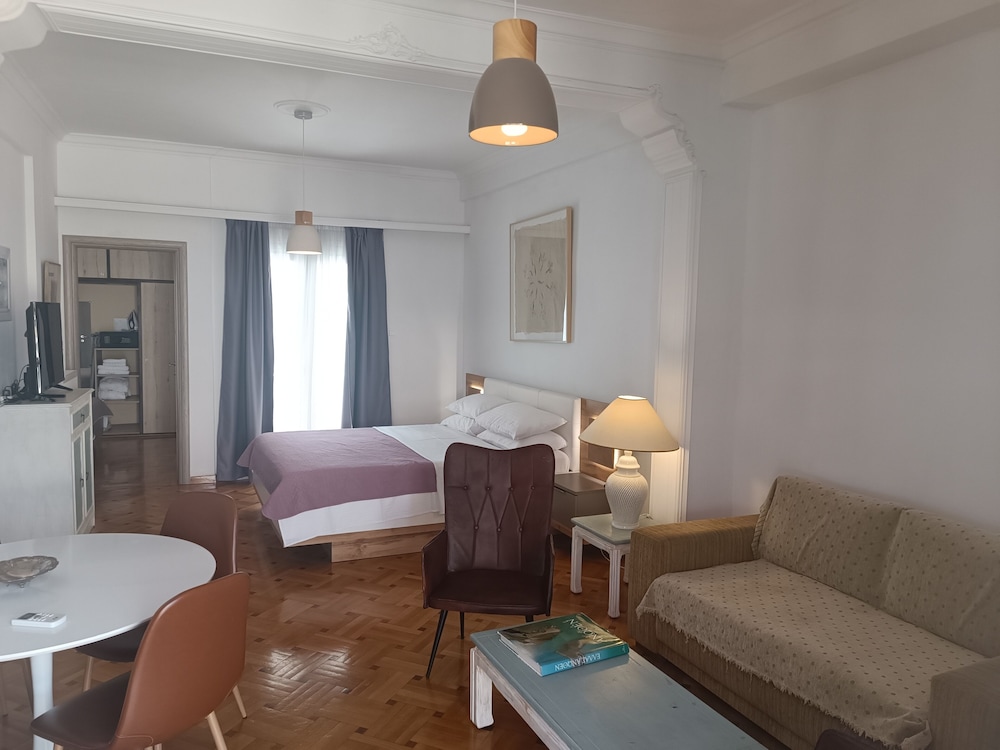 ulysses apartments acropolis