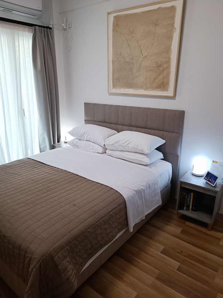 ulysses apartments acropolis