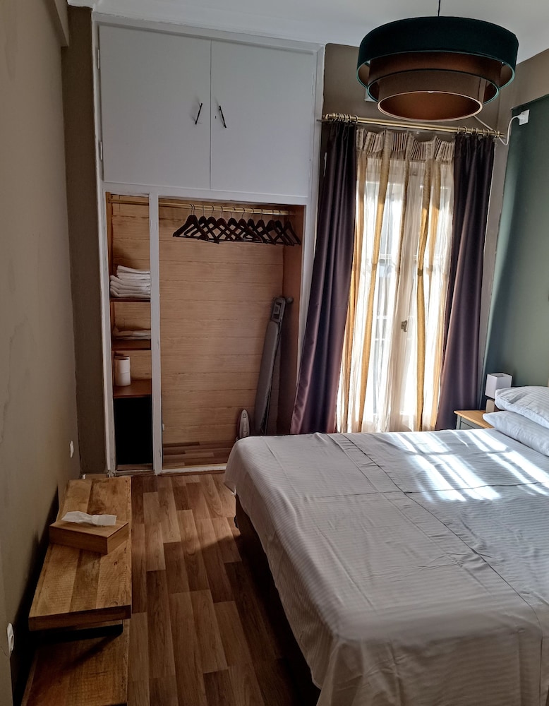 ulysses apartments acropolis