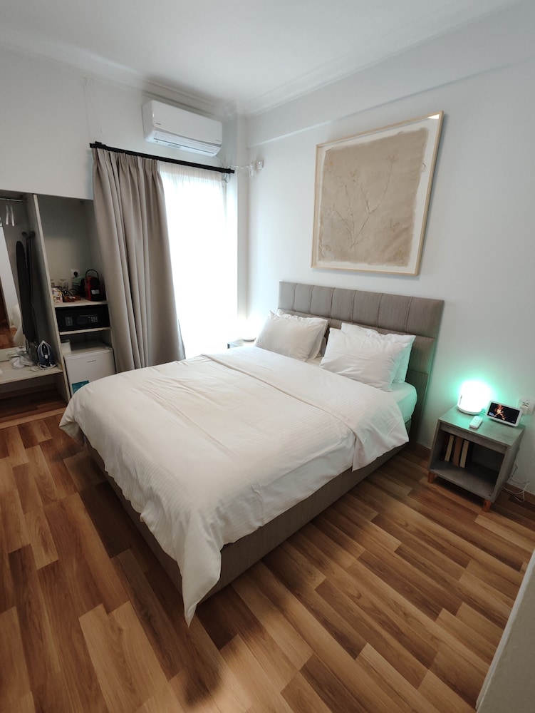 ulysses apartments acropolis