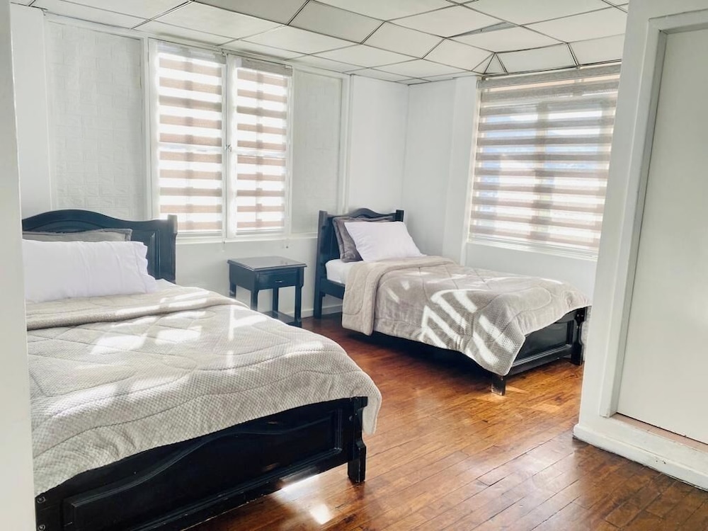 hotel muros quito
